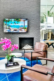 Spacious 5BR/4BA Retreat w/Pool 2 miles to strip - Image 5