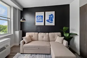 Modern Central Studio - 5 Mins from Downtown - Image 2