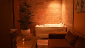 Deluxe Room with Jacuzzi, Fireplace - 102 - Image 3