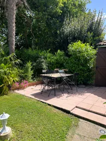2-bedroom apartment with pool - Image 4