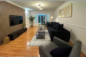 Luxury 5-bed Bungalow, Hot Tub, Games & Gated Parking - Image 3