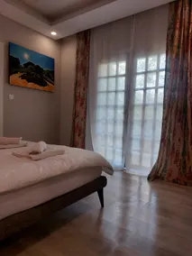 Pecan Nut Room - Image 5