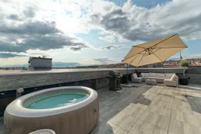 Luxury rooftop jacuzzi | AC | near center +parking - Image 3