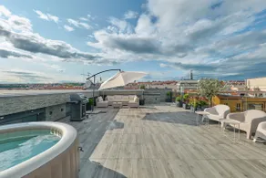 Luxury rooftop jacuzzi | AC | near center +parking - Image 2