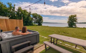 Condo for 6 people · Spa · River view · #2 - Image 2