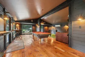 5BR/Sleeps 14 -10 Mins to 7S & HV Hot Tub Fire Pit - Image 2