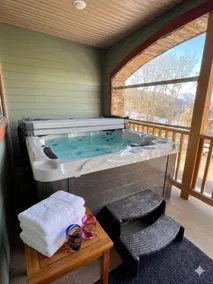 Ski In/Out with Private Hot Tub - Image 4