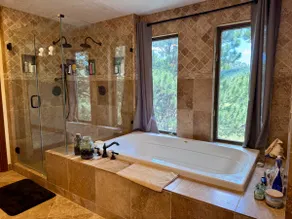 Silver Springs Lodge in Boulder - Image 4