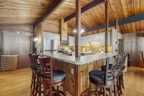 3BR house, gas fireplace, deck, bbq, w/d, wifi - Image 3