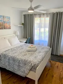 Little Big Stays Guesthouse - Image 3