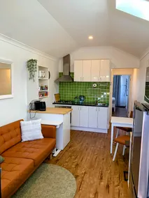 Little Big Stays Guesthouse - Image 2