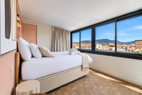 Luxurious penthouse, 2 bedroom suites, 3 spacious terraces, gorgeous views of mountains and sea, - Image 3