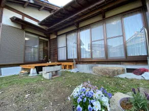 ”Traveling Inn Omusubi” Embrace the warmth of wood, cherish the Japanese spirit, and enjoy a harmonious relaxation and a peaceful space. - Image 2