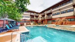 1BR | Neutral Comfort Lux - Image 4