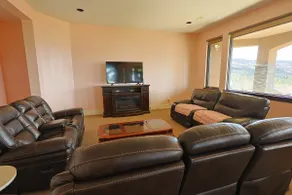 Lakeview Private Suite | Sunset Healing Retreat - Image 5