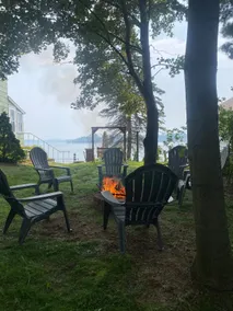 Family Friendly Lakeside Charmer-WiFi AC, frontage - Image 3