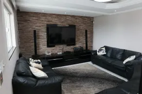 Premium Seasonal House - Image 3