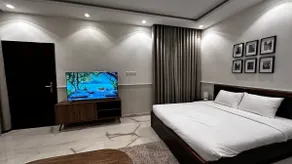 Comfort and luxury near Al Rashid Mall – ideal for visitors |22 - Image 3