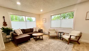The Loganberry House - Close to airport! - Image 5