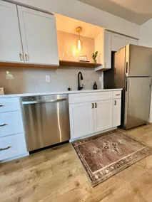 The Loganberry House - Close to airport! - Image 3