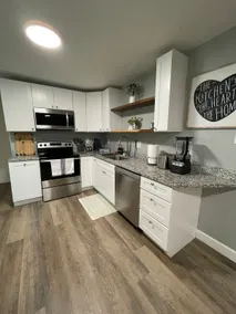 Cozy Hershey- Harrisburg Hideout w/ Hot tub - Image 3