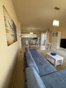 Leo Blue Apartment - Image 5