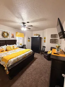 Sleeps 15, 2700 sqft 2 Ba, bring the whole family - Image 3
