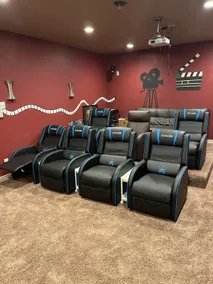 Sleeps 15, 2700 sqft 2 Ba, bring the whole family - Image 2