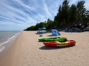 Beachfront home w/ hot tub & game room - Image 2