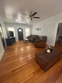 Large, spacious, & near downtown - Image 2