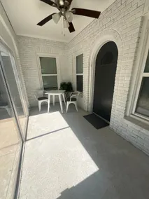 Large, spacious, & near downtown - Image 4