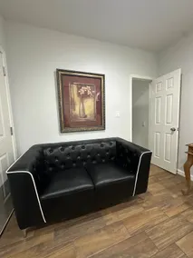 Ranch Guesthouse - Image 3