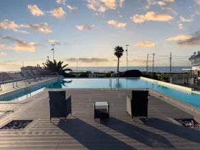Luxurious Oceanfront Apartment, heated pool, gym - Image 4