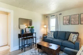Harrison Lookout-Great Royal Oak Location! - Image 2