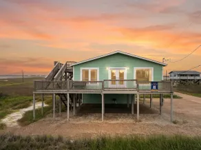 Beach Cottage Steps from Great Fishing Spots - Image 2