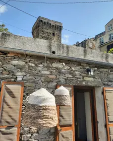 Charming pressoir with rooftop terrace in Le Cap. - Image 3