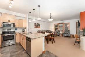 Evergreen Escape - 2 Bedroom Condo with Pool & Hot Tub - Image 4