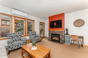 Evergreen Escape - 2 Bedroom Condo with Pool & Hot Tub - Image 3