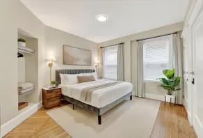 5BR Large townhouse | parking + train - Image 5