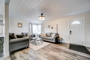 Modern Home Suite in Pincher Creek - Image 3