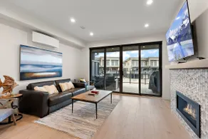 Saratoga Beach House - Modern 1 min walk to beach - Image 2