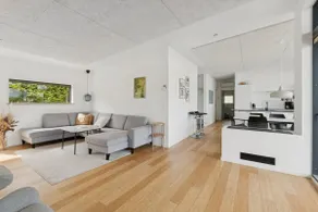 Comfort In Architect-Designed Home - Image 5