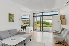 Comfort In Architect-Designed Home - Image 4