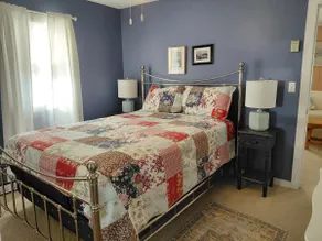 Authentic Cottage on Lake George - Image 5