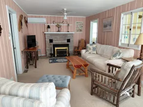 Authentic Cottage on Lake George - Image 2