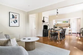 Hobart Heritage Home - Close to CBD & Airport - Image 2