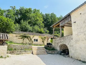 Domaine de Péroline Piscine et jacuzzi - Image 2