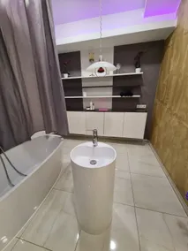 Idyllic Prestige Garden Apartment - Image 2
