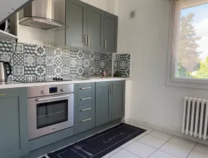 T4 • 6 people • 3 bedrooms • Parking • Balcony - Image 4