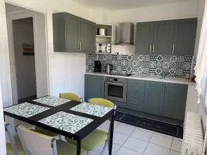 T4 • 6 people • 3 bedrooms • Parking • Balcony - Image 3